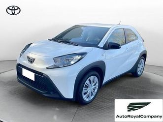 toyota aygo x aygo x 1.0 vvt-i 72 cv 5 porte active km0 leggere descrizione