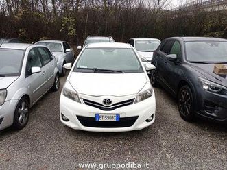toyota yaris 5p 1.0 lounge superchargedl