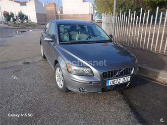volvo s40 2.0d kinetic