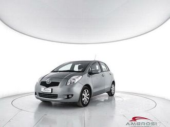 toyota yaris 1.3 5 porte sol - per operatori del