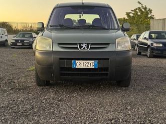 peugeot ranch 2.0 hdi 5p. xt
