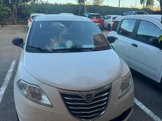 lancia ypsilon 1.2 69cv 5 porte gpl ecochic