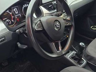 rapid 1.0 tsi spaceback