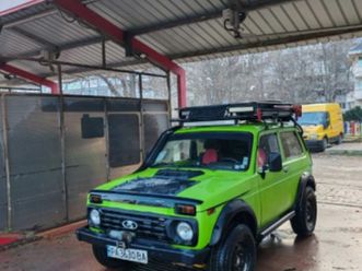 продавам употребявана лада нива в отлично състояние