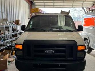 2011 ford e250 commercial van