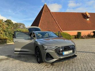 audi aufi etron sportback 55 s-line black edition