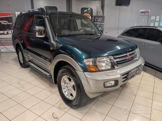 mitsubishi pajero 3.2 5 posti cambio automatico
