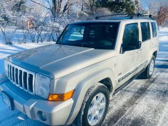 2007 jeep commander 4x4-nice silver,4.7 v8,great driving vehicle,clean