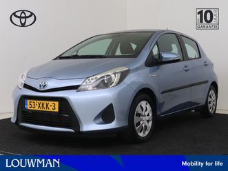 toyota yaris 1.5 full hybrid aspiration | dealer onderhouden | achteruitrijcamera |