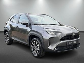 toyota yaris cross 1.5 hybride 130 pk black edition, safety + winter pakket.