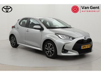 toyota yaris 1.5 hybrid dynamic | stoelverwarming | apple carplay / android auto | keyless | adaptive cruise | clima | camera | 16 inch