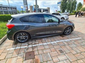 ford focus st line automatica