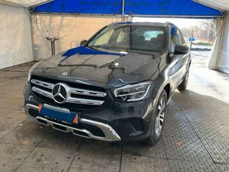 mercedes-benz glc 200 4m mbux navi led shz camera carplay ahk
