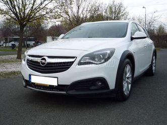 opel insignia sports tourer 2.0 cdti awd country start stop !!! év végi akció!!!panorámatető. 273000-km. magyarországi. 1.tulaj