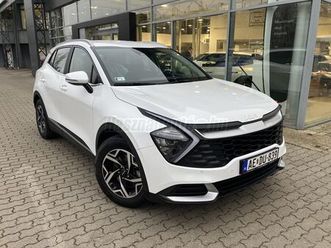 kia sportage 1.6 t-gdi essence edition my24-es. magyar. szervizkönyv. kamera. ülés és kormányfűtés