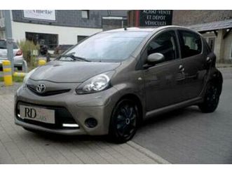 ② toyota aygo 1.0 active — toyota — 2ememain