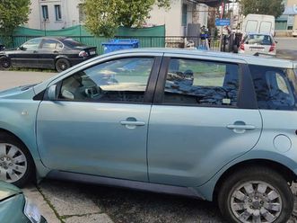 toyota ist 1,3l 2004