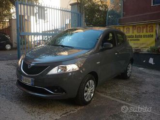 lancia ypsilon 0.9 twinair 85 cv 5 porte metano ec