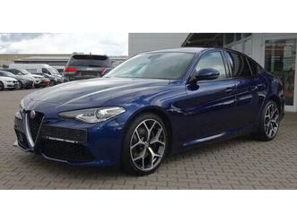 alfa romeo giulia 2,2 jtd veloce q4 bixenon navi koža pdcx2 harman/kar, 2017 god.