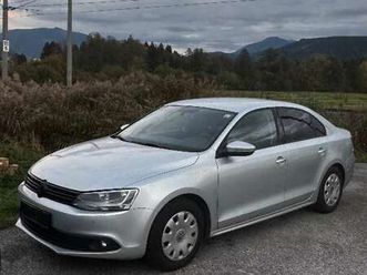vw jetta 1,2 tsi 105ps benzin, ahk, 8fach bereift