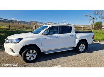 toyota hilux 2.4 d-4d 2wd cd tracker