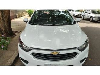 hatch lt 1.0 8v flex mec. 4p