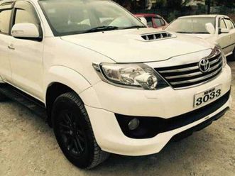 toyota fortuner 3.0 4x2 at 2015