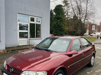 opel vectra 1,6 i “jedinstven primjerak” kartice/rate, 1996 god.