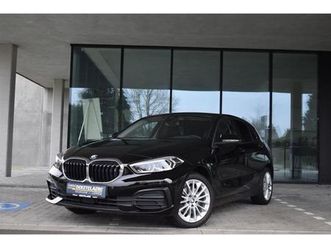 bmw 118 at7 *navi*fullled*headupdisplay*zetelverwarming essence de 2021 sur loppem (8210) | spoticar