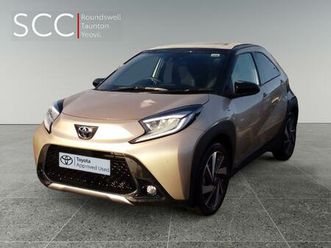 toyota aygo x exclusive hatchback's 1.0 vvt-i exclusive x-shift euro 6 (start/stop) 5dr