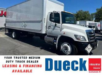 2020 hino 338 26’ box/tailgate