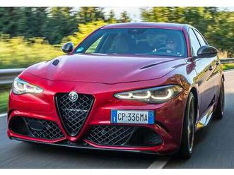 ALFA ROMEO GIULIA QUADRIFOGLIO giulia-2-9-quadrifoglio-aut-520-rwd