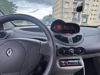 twingo, deux société