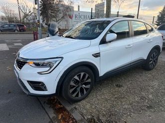 renault arkana e-tech 145 /gps/camera/credit possible