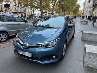 toyota auris hsd 136h