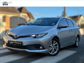 toyota auris touring sports hybride - 136cv - bv cvt - 'lounge'