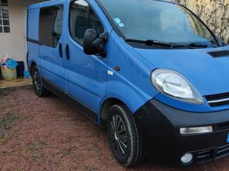 vends opel vivaro 6 places 2,5l