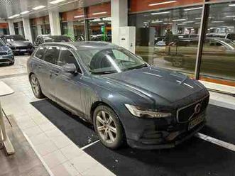 v90 farmari momentum