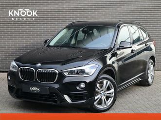 bmw x1 - sdrive18i executive sport line automaat / navigatie / led / 18 inch / parkeersensoren voor