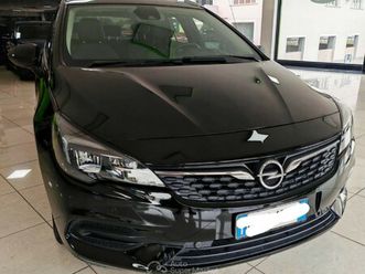 ottimo stato , tagliandata e garantita euro 6d ,automatica