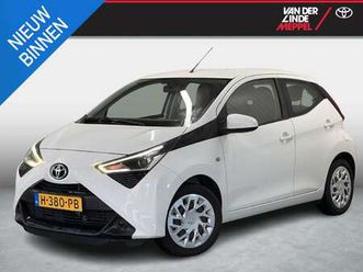 1.0 vvt-i x-play camera airco nl toyota aygo 1.0 v