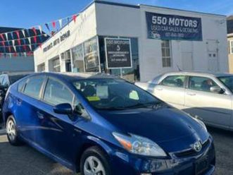 2011 toyota prius two