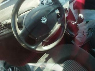 lancia y 2003 gpl e benzina