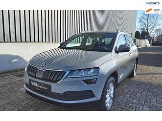 skoda karoq 1.0 tsi ambition business|carplay®|nardo-grey