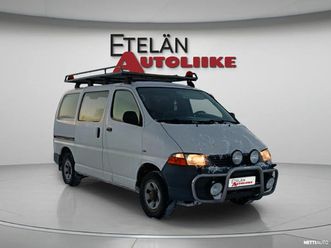 2,5 d-4d 100 5ov 4wd | neliveto | ilmastointi | läpijuostava | vetokoukku | huoltokirja |