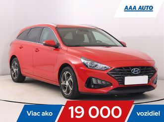 hyundai i30 1.6 crdi, family, automat, sr,1.maj