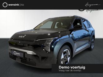 kia ev3 plus 58.3 kwh | parkeersensoren voor + achter | camera | adaptive cruise | keyless | dab+ | apple carplay/ android auto
