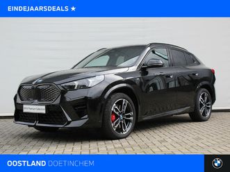 bmw ix2 edrive20 high executive m sport / panoramadak / sportstoelen / m adaptief onderstel / comfort access / adaptieve led / head-up / harman-kardon / stoelve