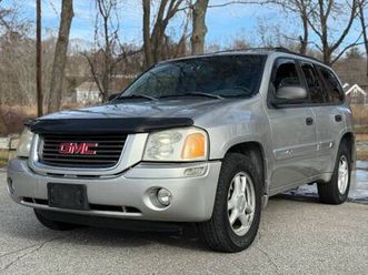 2004 gmc envoy sle (low miles!)