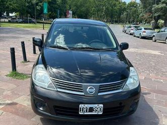 vendo nissan tiida 1.8 6mt visia
